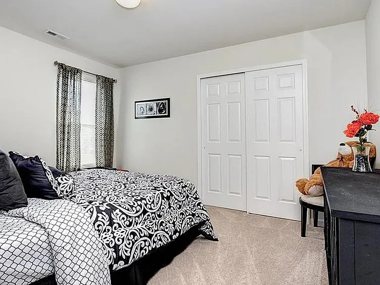 10220 Green Grass Rd — Photo 5
