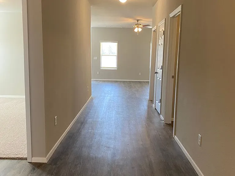 8104 Dogwood Dr — Photo 4