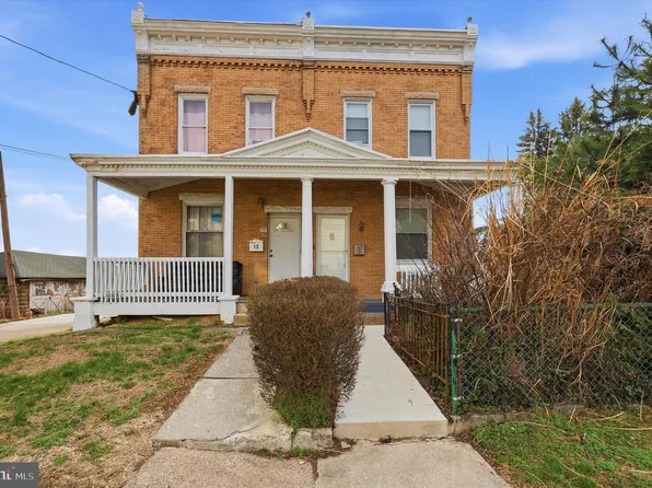 15 S Front St, Darby, PA 19023