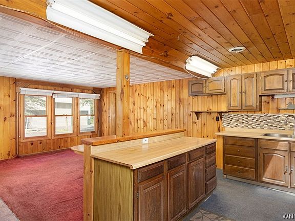 2nd image of 1827 Maxon Rd