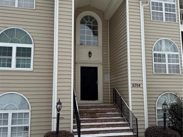6704 W Friendly Ave Unit 4E, Greensboro, NC 27410