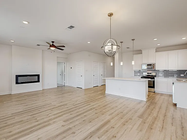 353 Princewood Dr — Photo 31