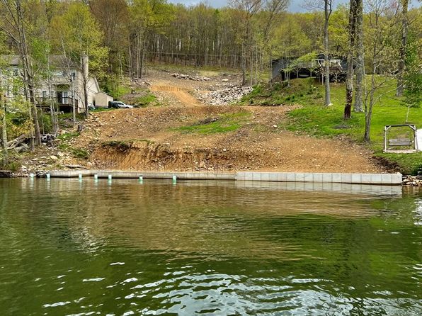 337 Flat Top Lake Rd, Ghent, WV 25843