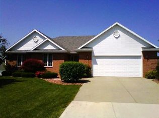1421 Spartan Rd, Green Bay, WI 54311