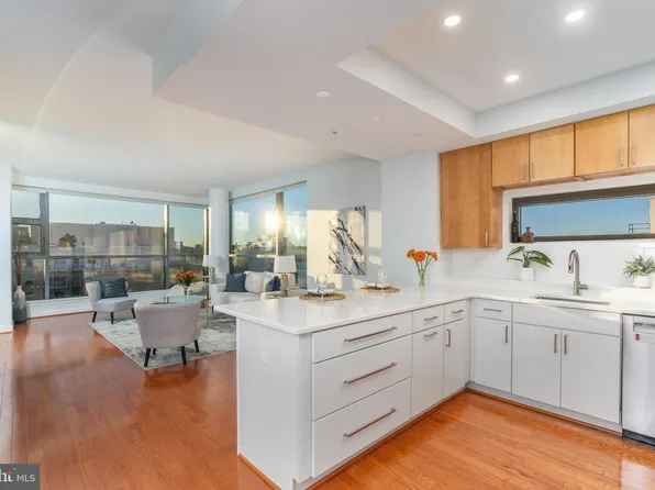 1117 10th St NW APT 1103, Washington, DC 20001