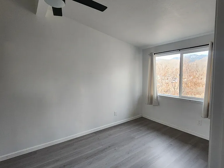 Silverado Dr — Photo 8