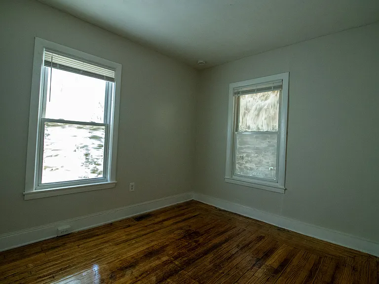 28 Frank St #1A — Photo 3