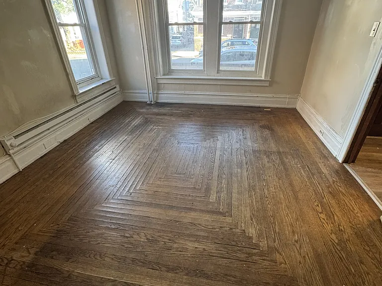 1427 W Turner St #1 — Photo 2