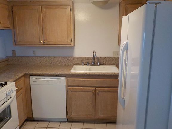 2nd image of 2464 S Barrington Ave APT 8