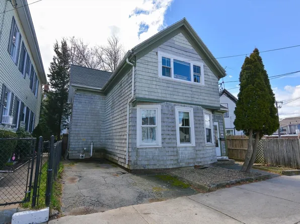 22 Chestnut St, Beverly, MA 01915