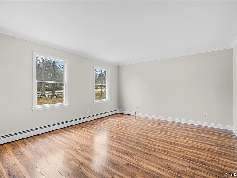 10 Leone Ct — Photo 5