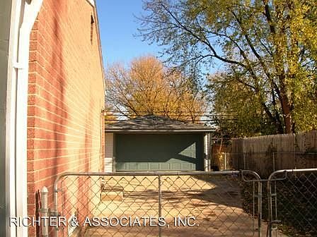 5th image of 1605 Gloria St