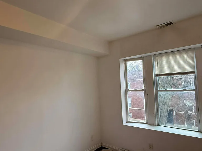 1640 W 57th St #2 — Photo 13