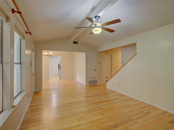 5th image of 510 Yucca Dr