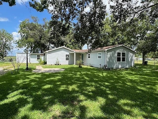 1st image of 1621 Bayou Dr