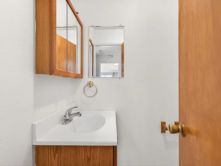 345 NW Norman Ave — Photo 27
