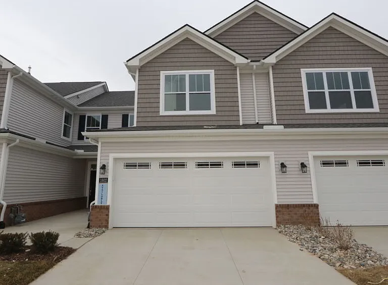 1802 Salt Springs Dr — Photo 1