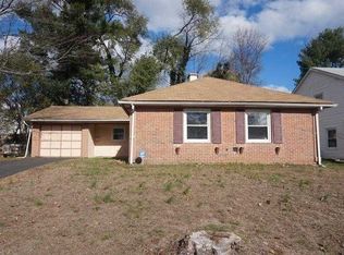 19 Pensdale Ln, Willingboro, NJ 08046