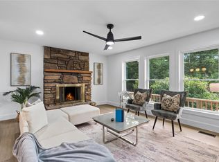 4 Rosedale Ln, Bella Vista, AR 72715