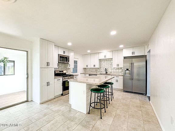 3rd image of 1050 W Romo Jones St