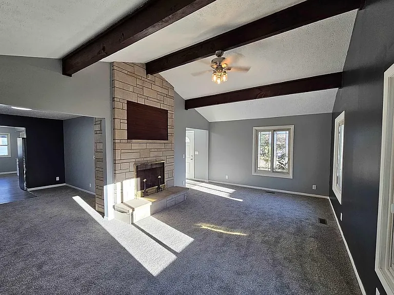4027 Teri Ln — Photo 3