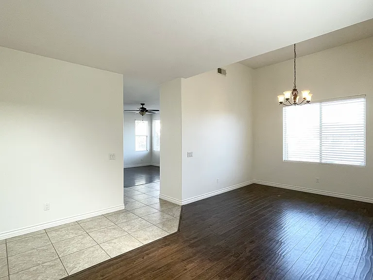 5218 Mariner Dr — Photo 24