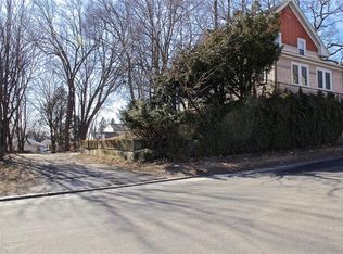 30 Chestnut Hill Ave, Cranston, RI 02920