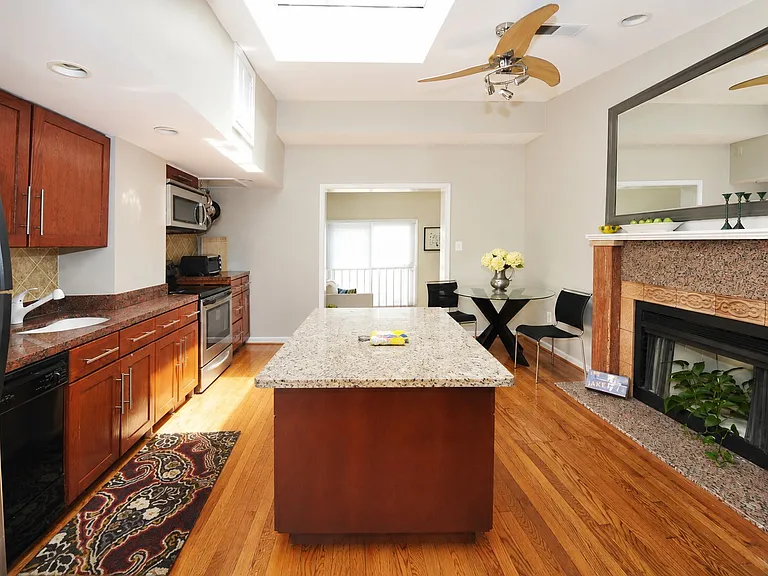 5227 Connecticut Ave NW #307 — Photo 4