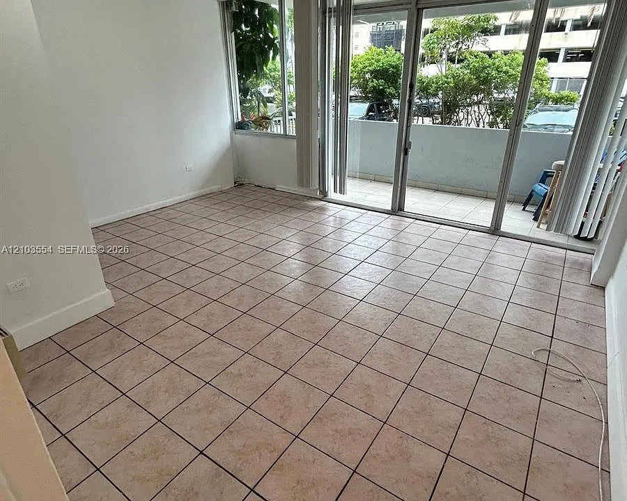 7545 E Treasure Dr #1A