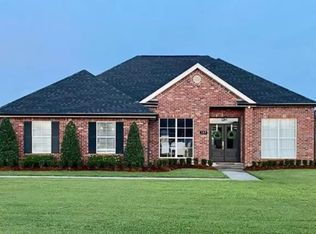 147 Manchester Dr, Houma, LA 70360