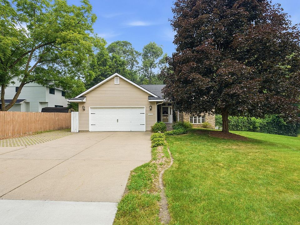 1st image of 16520 Minnetonka Blvd