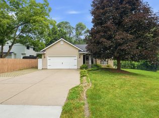 16520 Minnetonka Blvd, Minnetonka, MN 55345