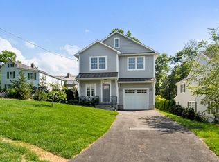152 Lee Rd, Scarsdale, NY 10583