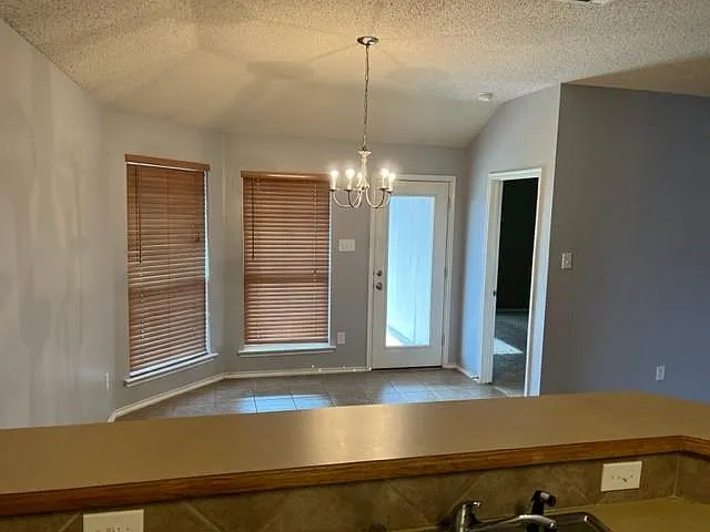 2817 Spencer Cir — Photo 5