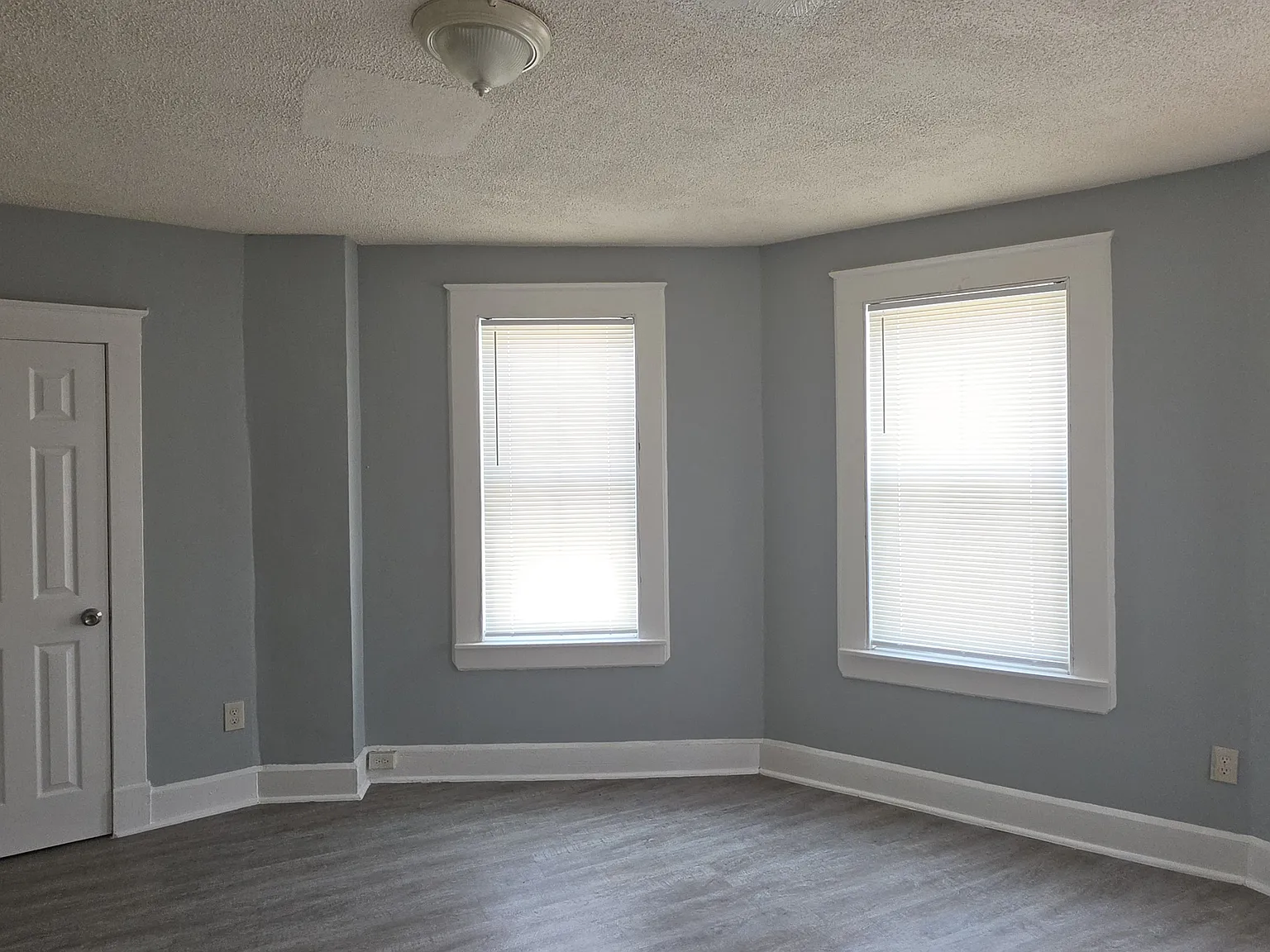 3 bed, 1200 sqft, $1,650 — Photo 3