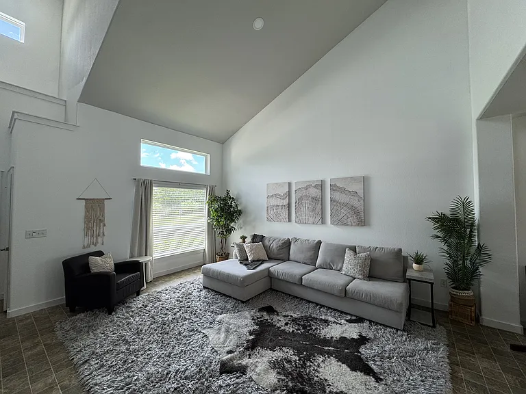 5520 Loma Alta Dr — Photo 11