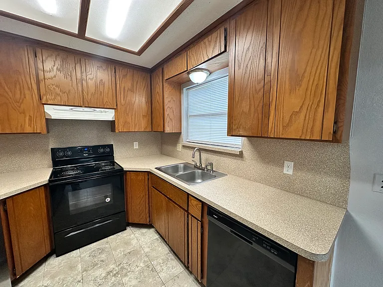 3628 Peregrine Dr — Photo 11