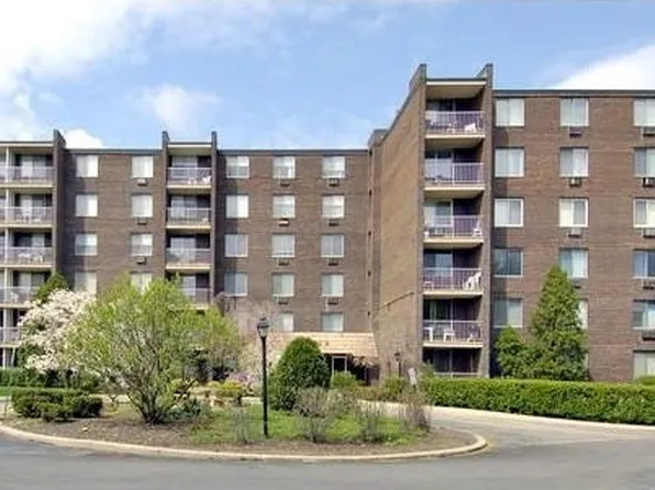 225 S Rohlwing Rd Unit 514, Palatine, IL 60074