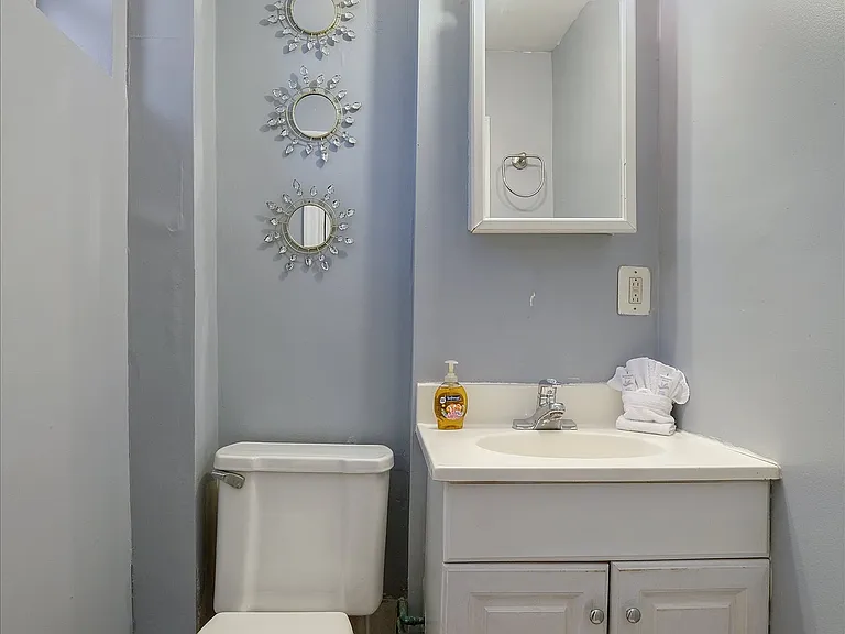 1131 Spruce St #1R — Photo 7