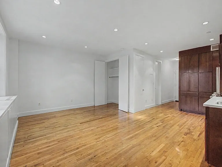 156 Prince St #2B — Photo 5