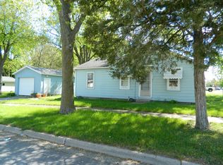 617 W Broadway St, Three Rivers, MI 49093