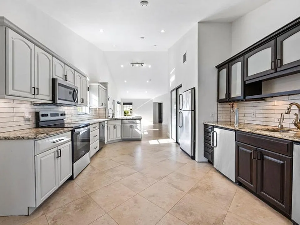 11110 SW 9th Pl
