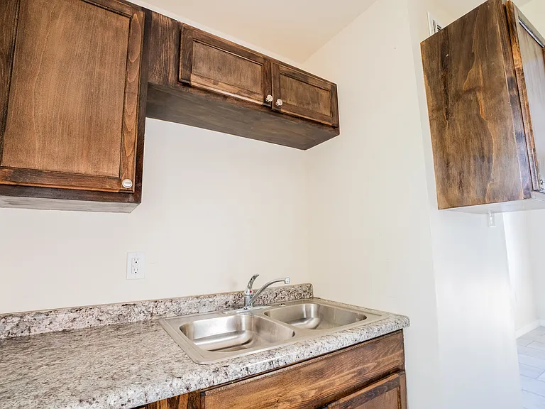2919 Danneel St #2 — Photo 8