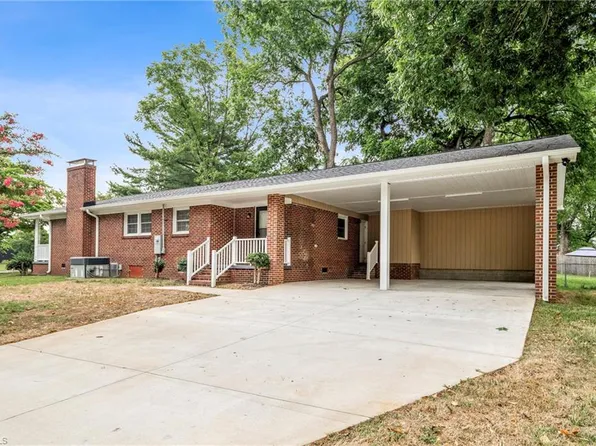 1300 Rotherwood Rd, Greensboro, NC 27406