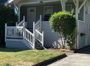 1422 N 54th St #B, Seattle, WA 98103