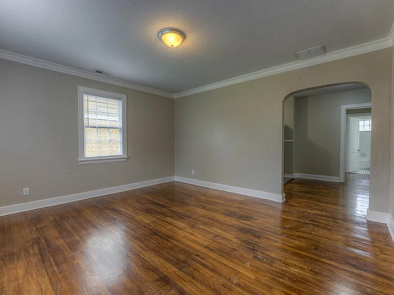 1202 Tutwiler Ave — Photo 4