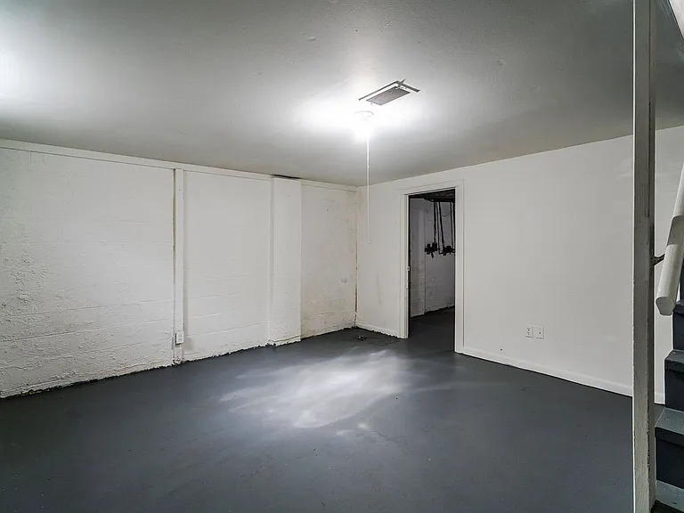 656 Riverview Dr #B — Photo 13