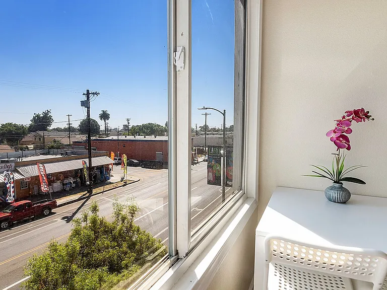 South Park Place Apartments — Photo 11