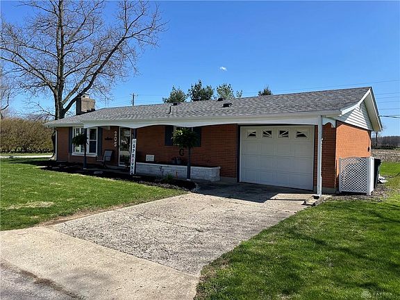2nd image of 205 Park Dr