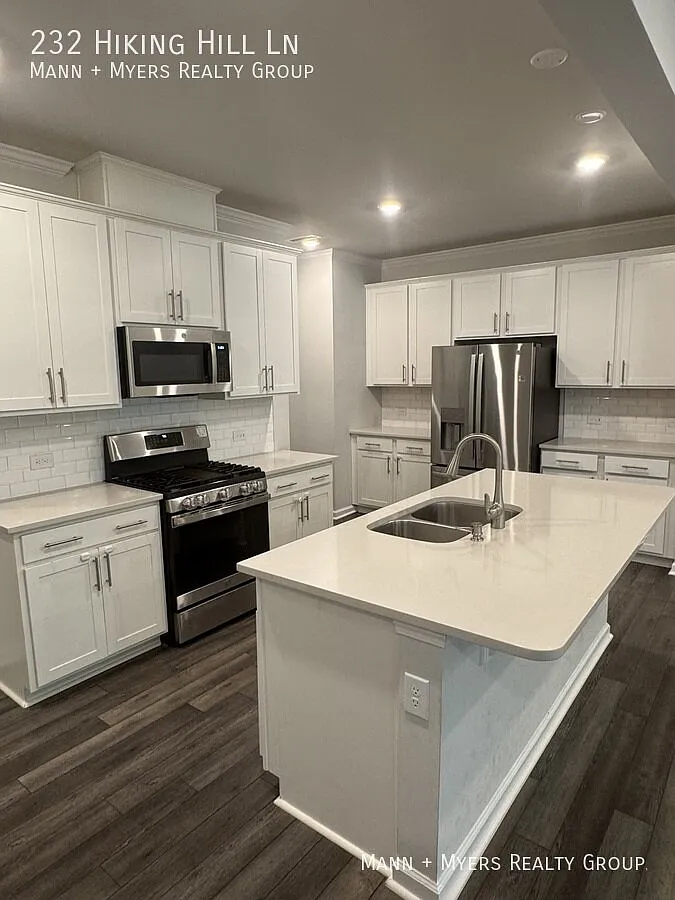 Lovely townhouse in Garner - Move in ready! — Photo 2